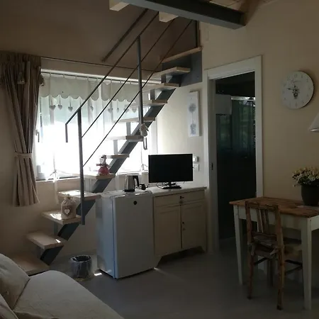 Il Colle Fiorito فندق مبيت وإفطار أوليجو كاستيلّو