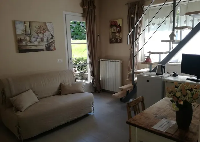 Il Colle Fiorito Nocleg ze śniadaniem Oleggio Castello