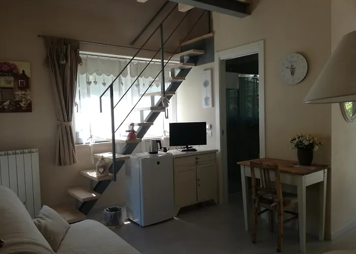 Il Colle Fiorito Nocleg ze śniadaniem Oleggio Castello