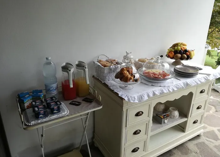 Il Colle Fiorito Oleggio Castello